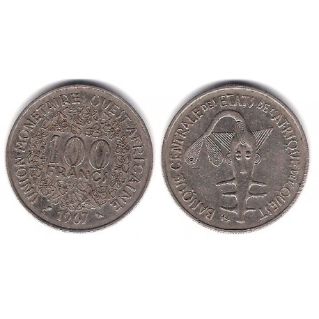 (4) Estados África Oeste. 1967. 100 Francs (MBC)