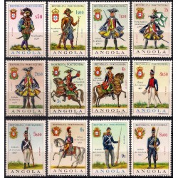 Angola. 1966. Serie Completa. Uniformes Militares (Nuevo)