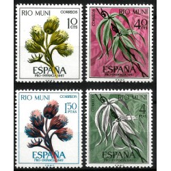 Río Muni. 1967. Serie Completa (Nuevo, con señal de fijasellos) Pro Infancia